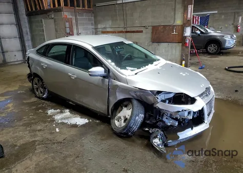 2013 Ford Focus Se z USA, uszkodzony, nr VIN 1FADP3F29DL332469